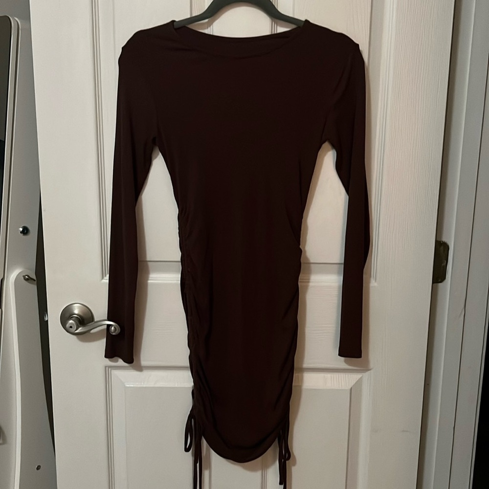 Brown scrunch side dress